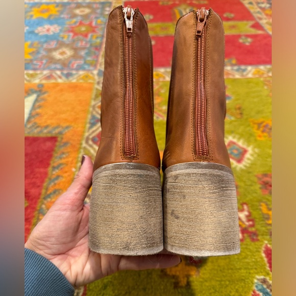 Free People - Essential Chelsea Boot - size 38 - Picture 7 of 8